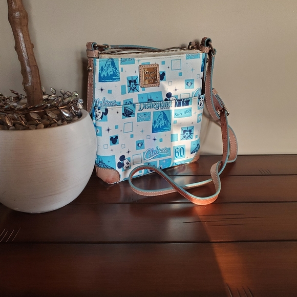 DOONEY AND BOURKE Disney's 60th Anniversary collectors addition purse - Picture 9 of 9